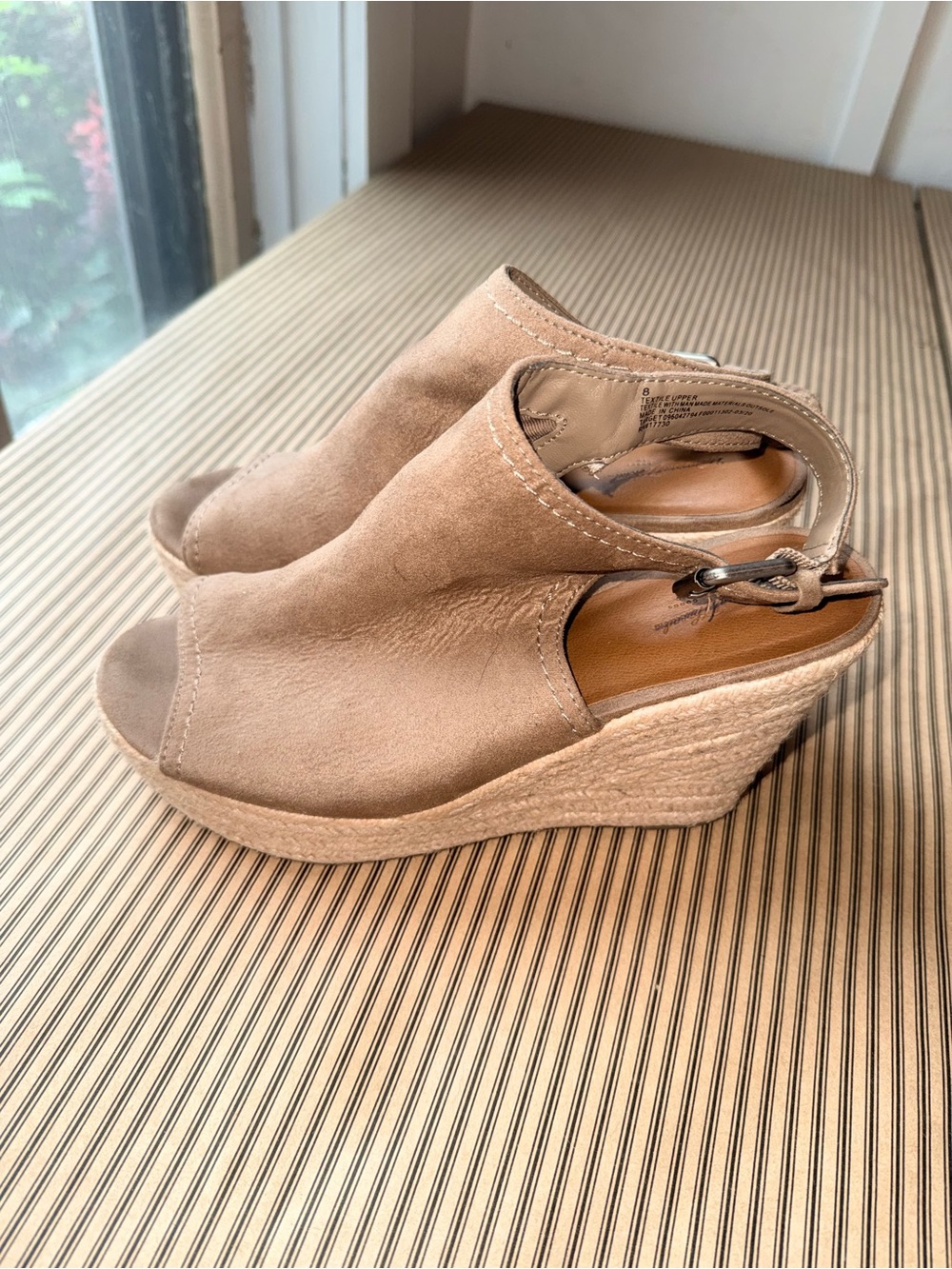 Universal Thread Tan Suede Peep-Toe Wedge Sandals - Picture 3 of 6